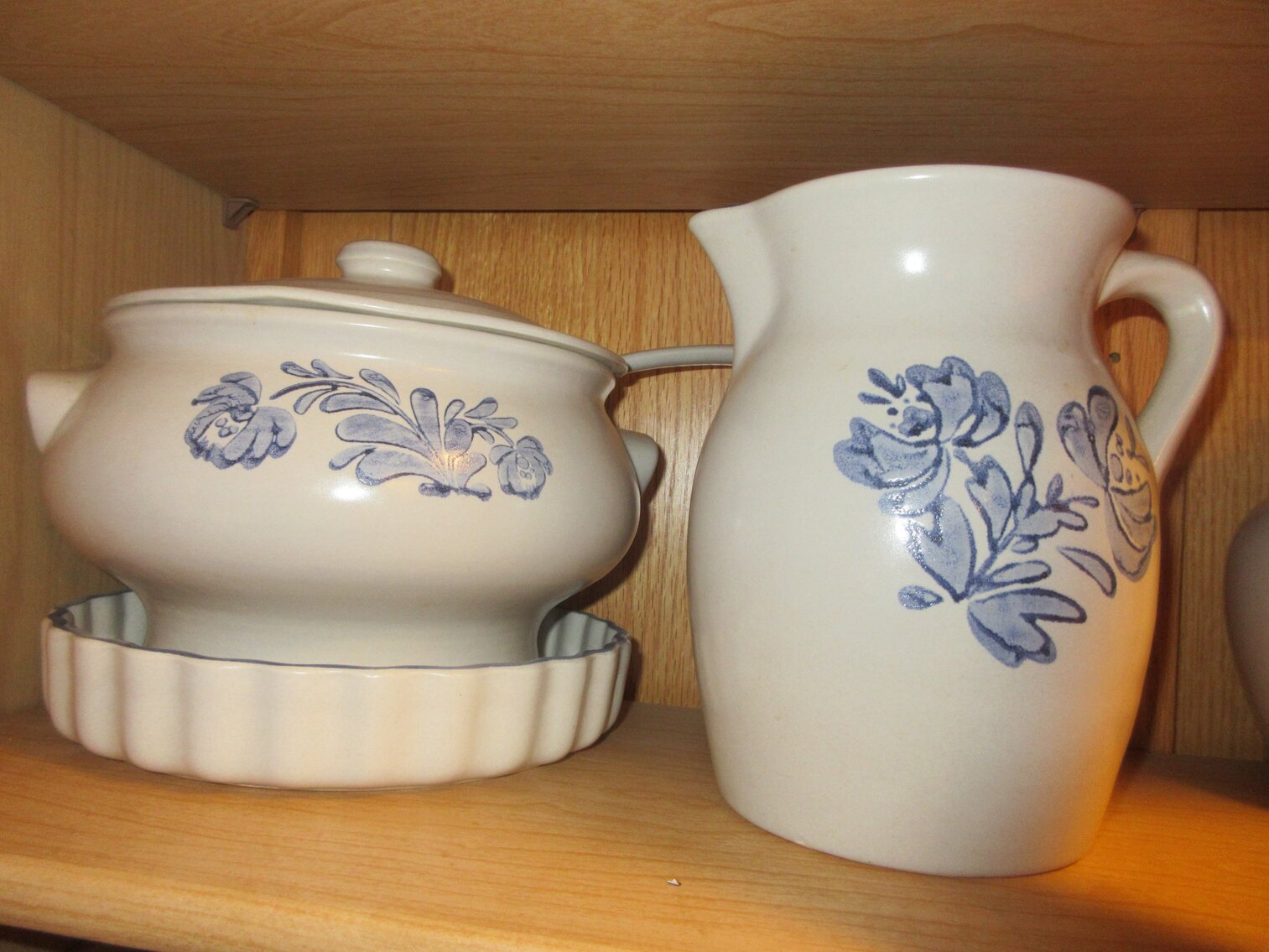 Image for Fairmont, WV – Estate of Barbara Lee Dodd: ’12 Toyota Avalon, JD X330 Mower, Furniture, Decorations, Quilts, and More!