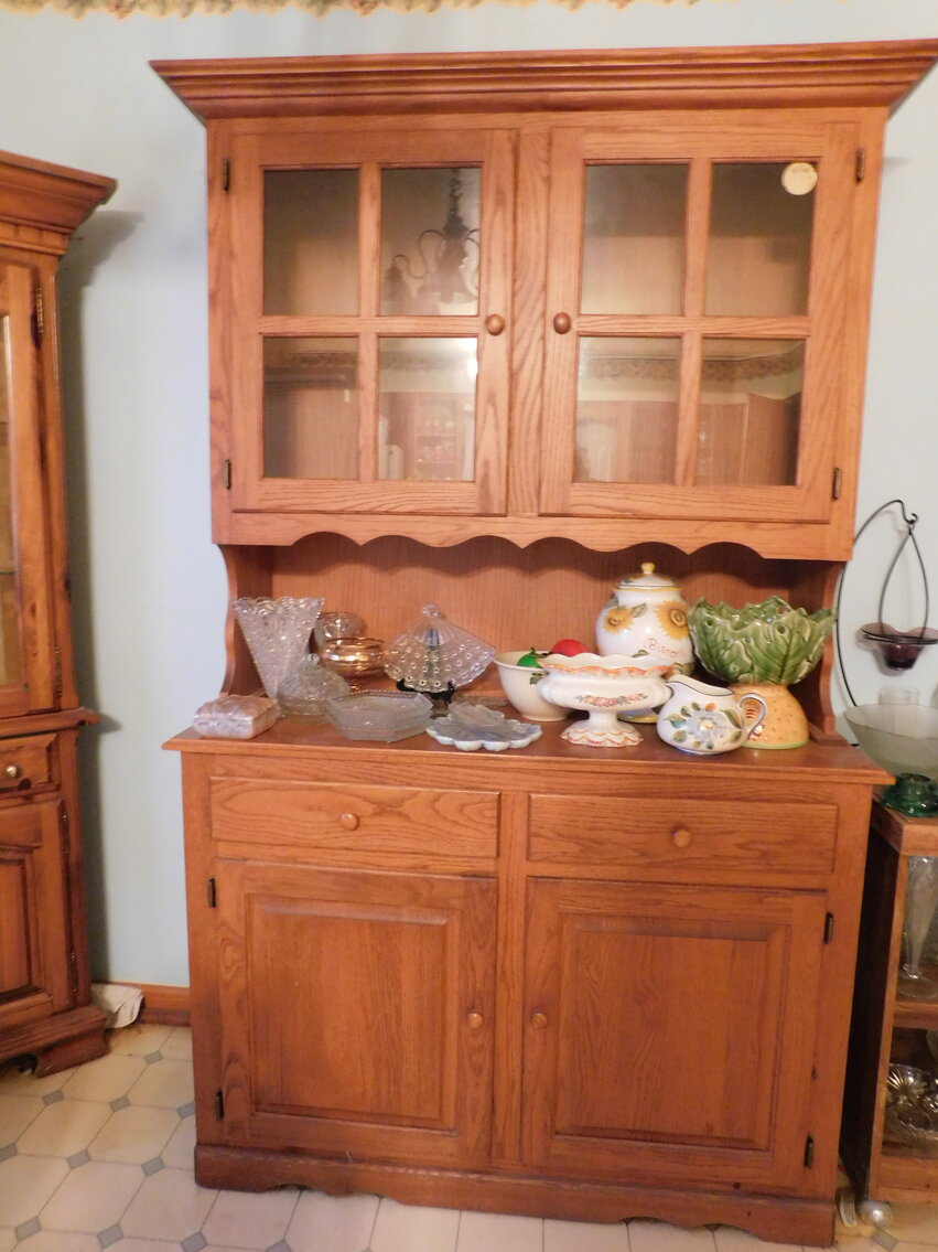 Image for Washington, PA – Estate of Laura Wickline: Christmas Décor, Furniture, Glassware & Kitchenware, Large Appliances, and More!