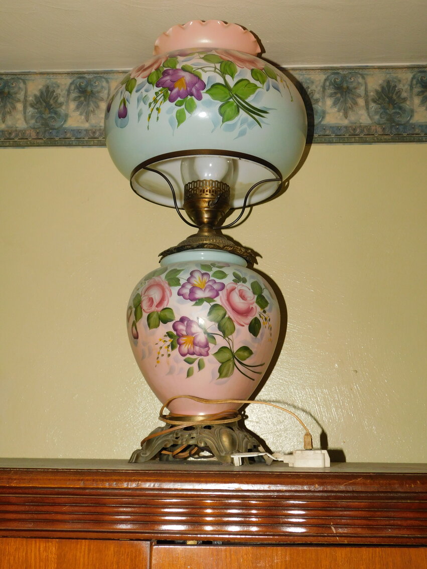 Image for Washington, PA – Estate of Laura Wickline: Christmas Décor, Furniture, Glassware & Kitchenware, Large Appliances, and More!