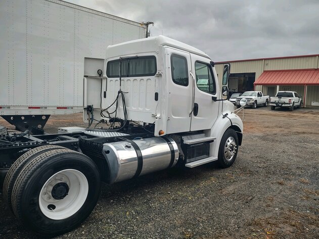 Image for Bank Seized 2019 Freightliner