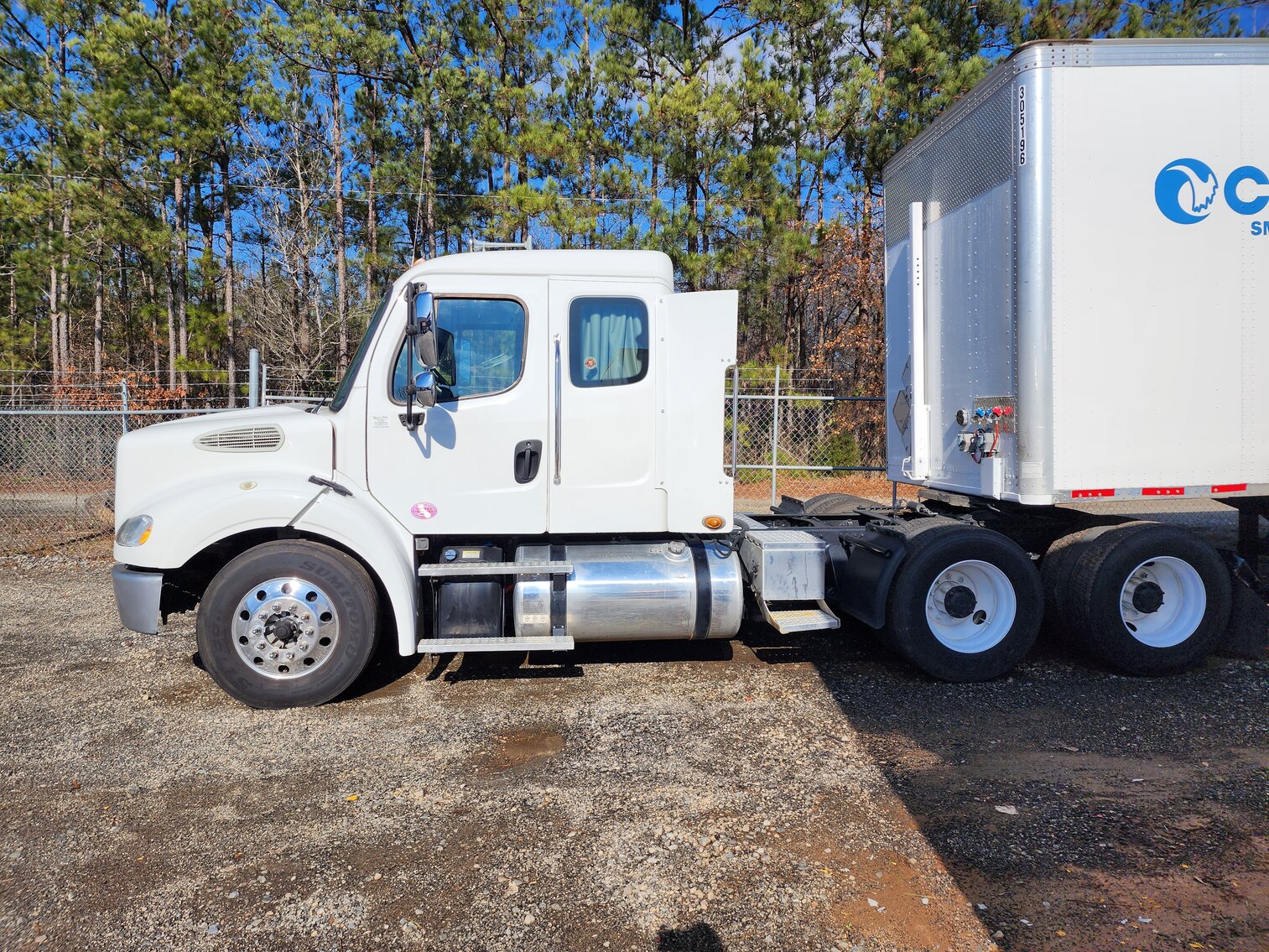 Image for Bank Seized 2019 Freightliner