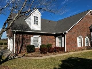 Image for Queens Crest