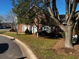 Image for Queens Crest