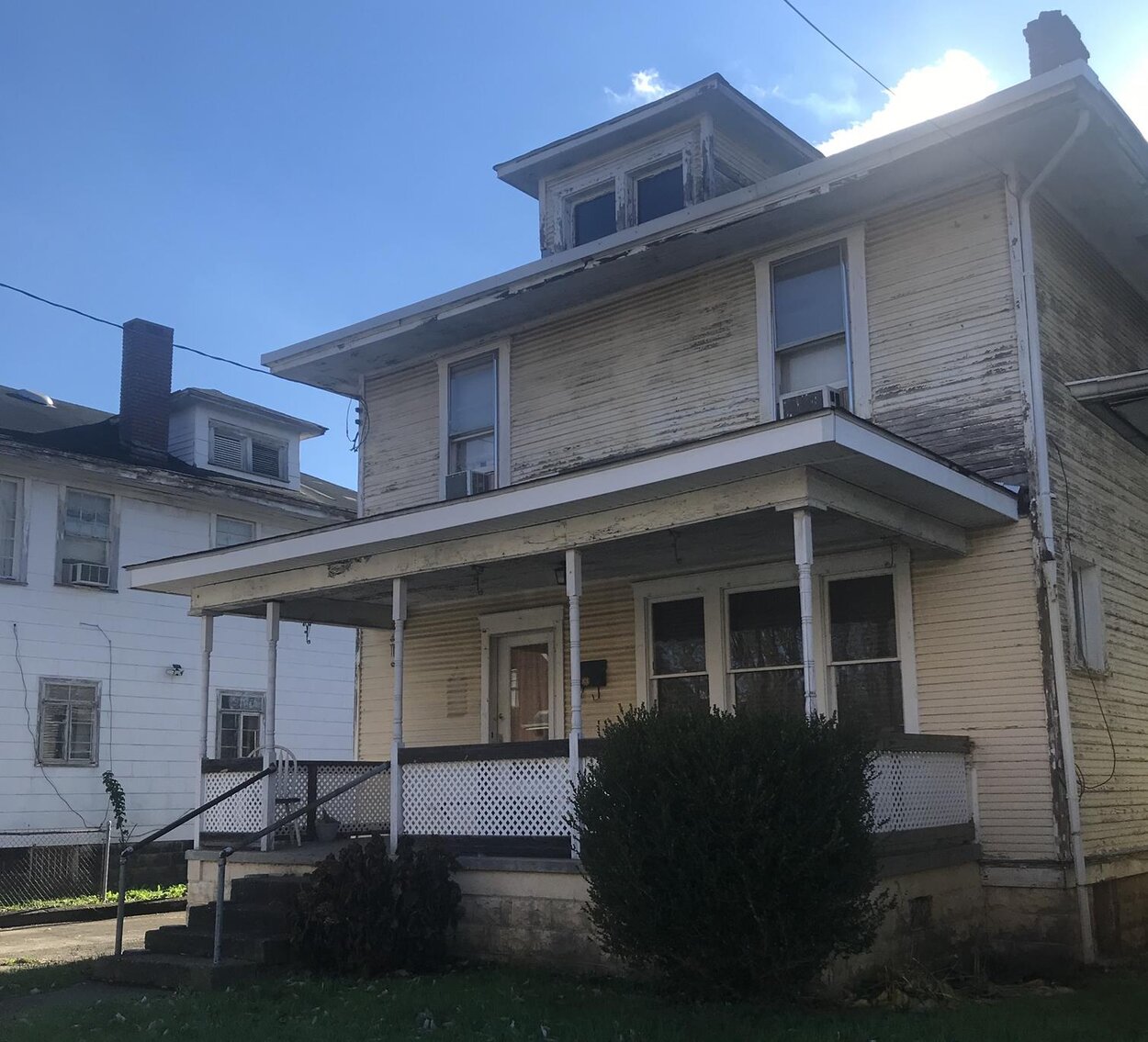 Image for SOLD $30,250 - 4 Bedroom in Charleston Selling to the Highest Bidder