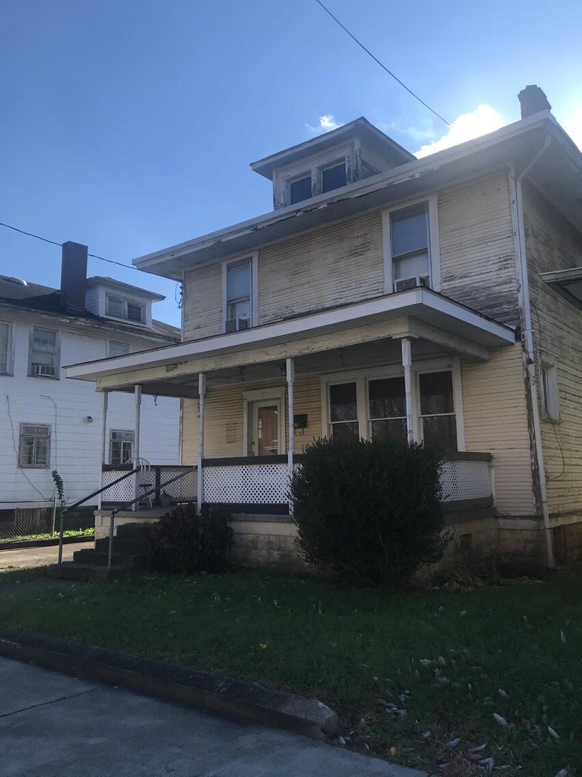 Image for SOLD $30,250 - 4 Bedroom in Charleston Selling to the Highest Bidder