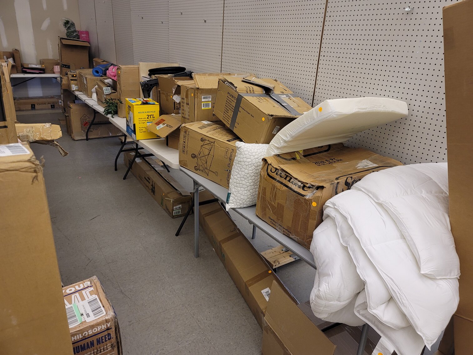 1/19/2023 Amazon OpenBox, Returns, & Unclaimed Freight Online Sale, Bay 2.