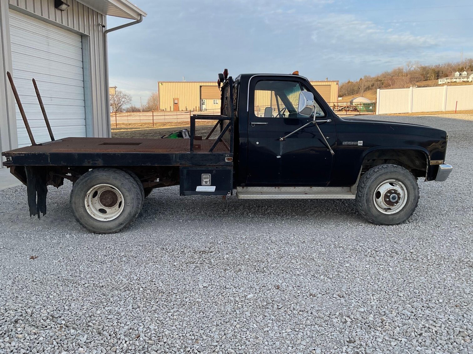 Image for Oldham Consignment Auction