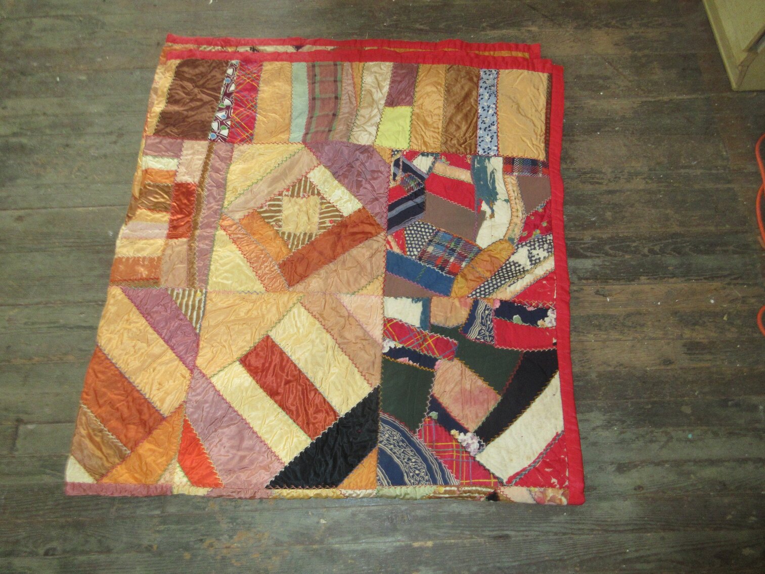 Image for Davis, WV – Antiques, Decorative Glass, Household Items, Quilts, & Much More!