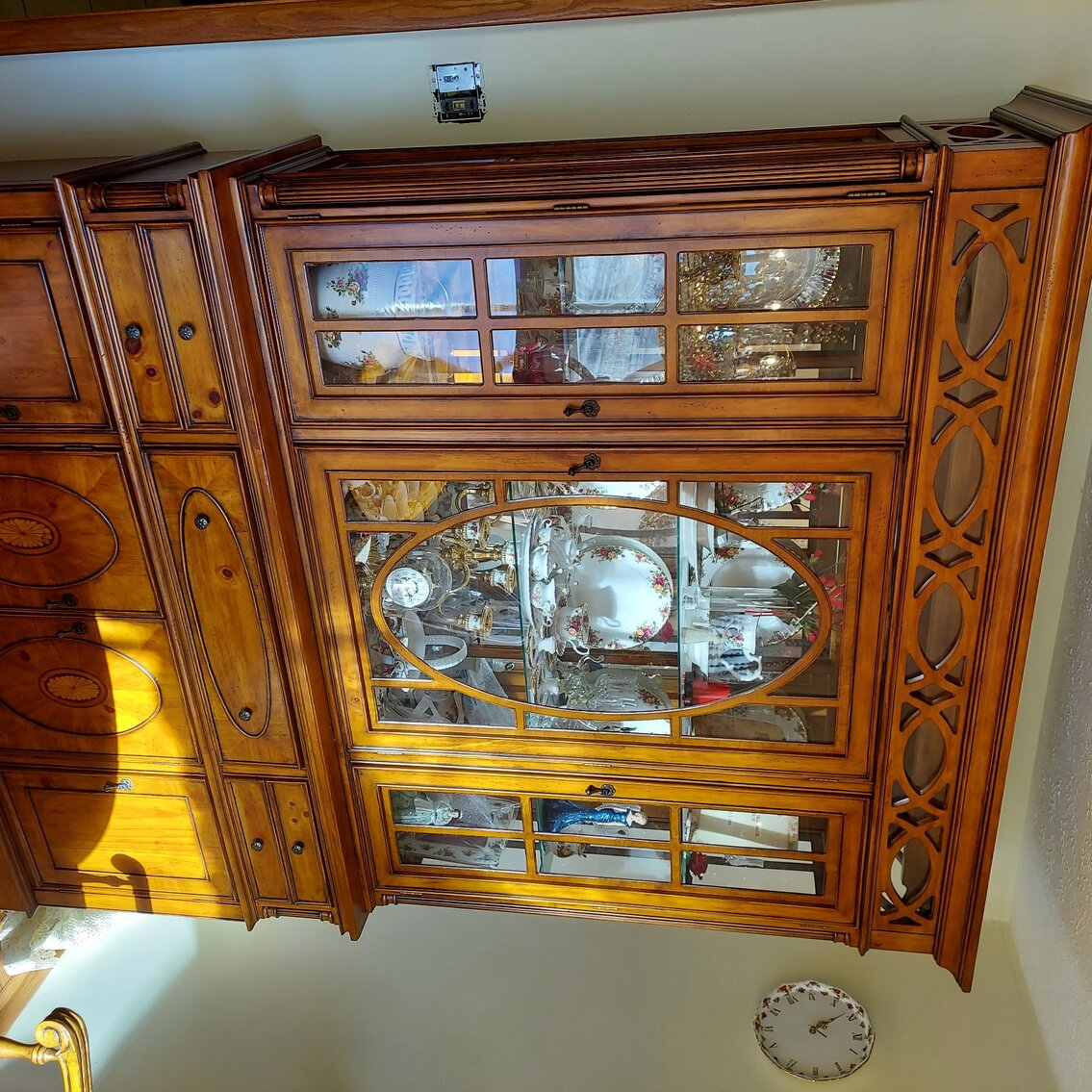 Elkview, WV Furniture, Glassware, China, Prints & Art, and More!