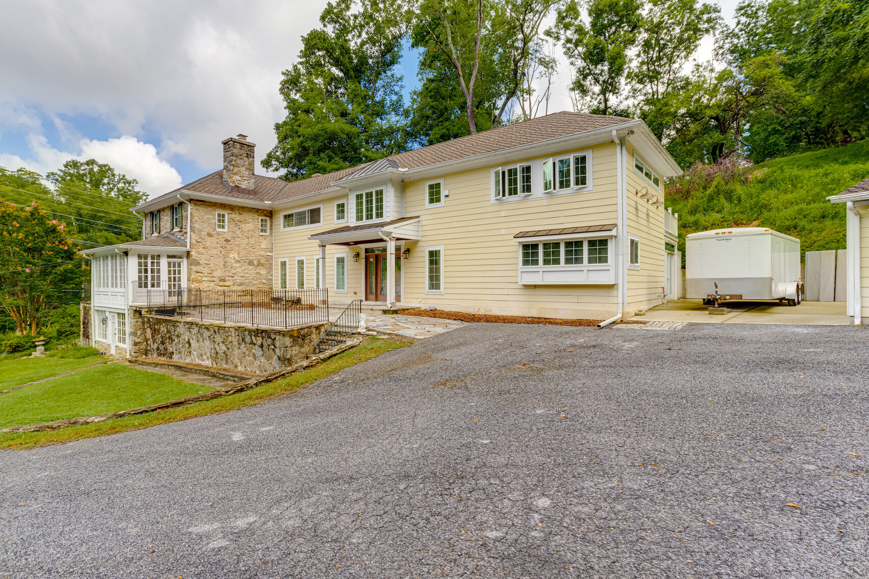 14941,14943,14945 York Road Sparks MD, 21152