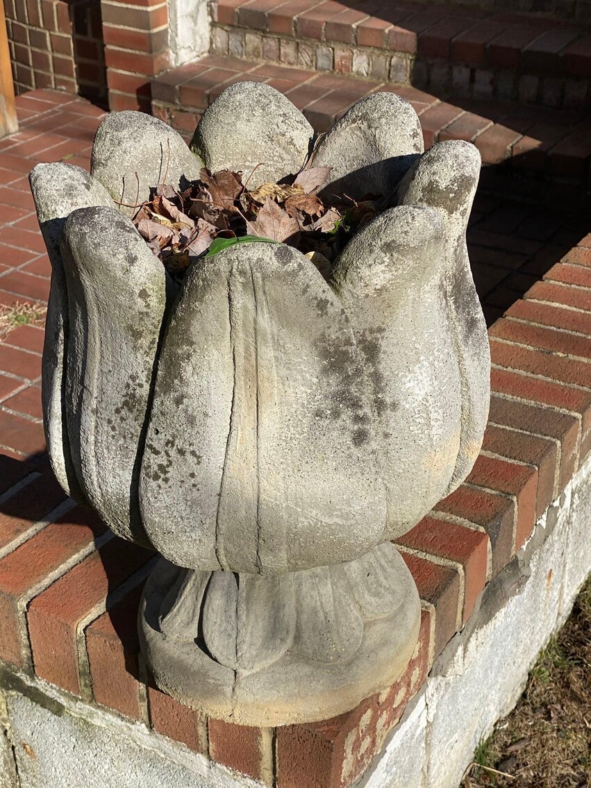 Image for Concrete Statues, Moped, Furniture, Glassware, Household