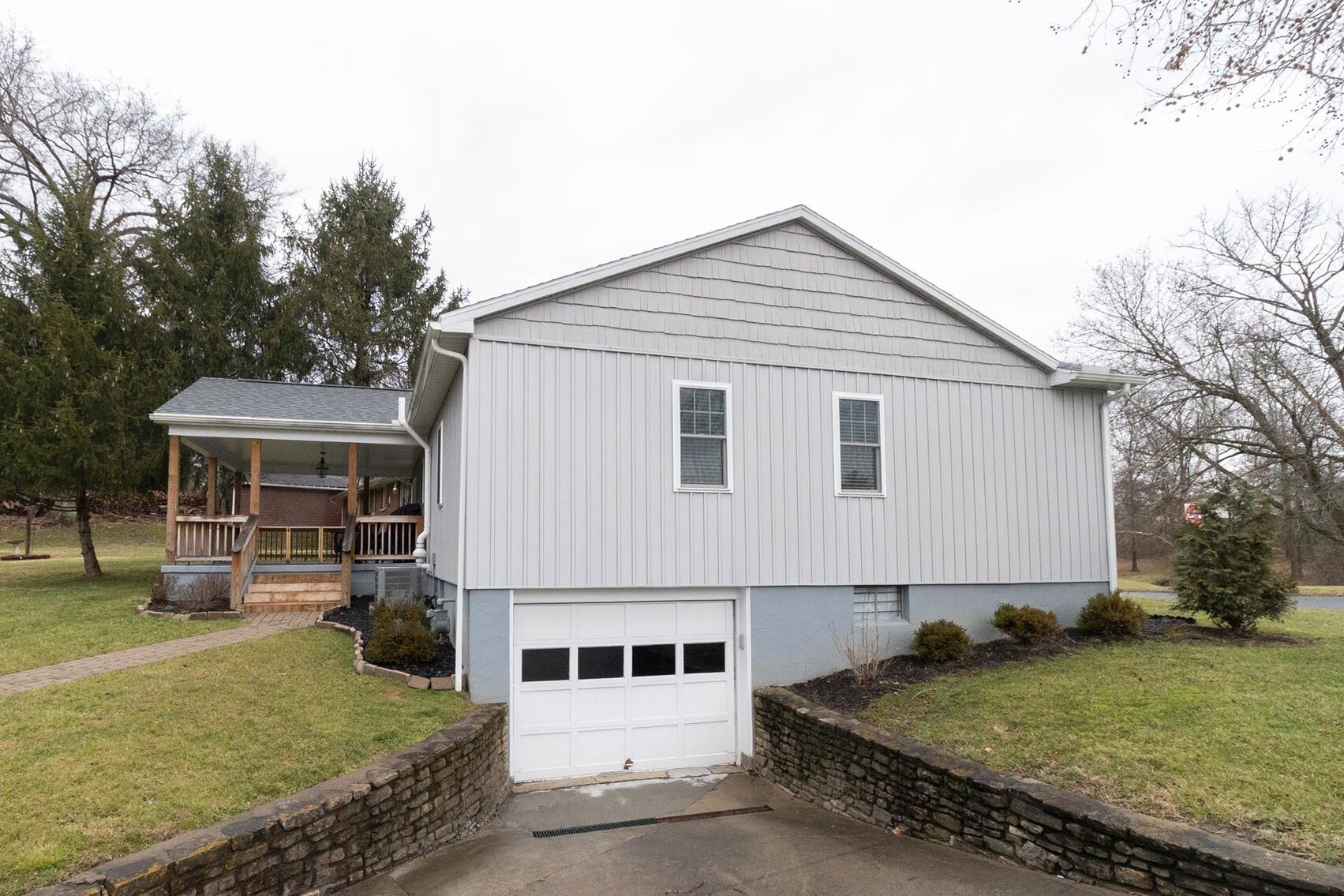 Image for SOLD $209,000 - Modern, Move-in Ready 3 Bedroom in Fairmont