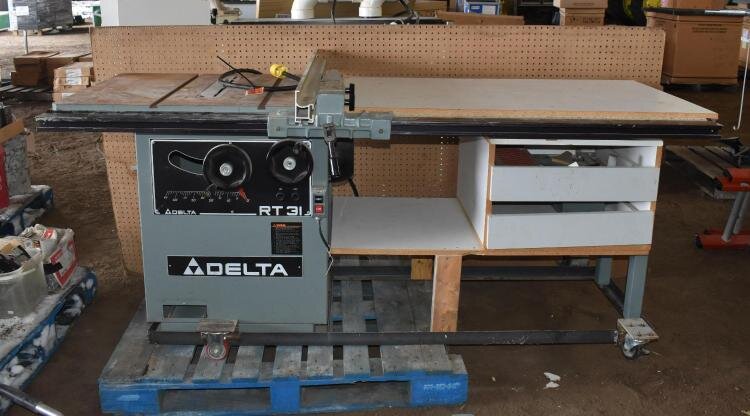 Woodworking Tools & Equipment