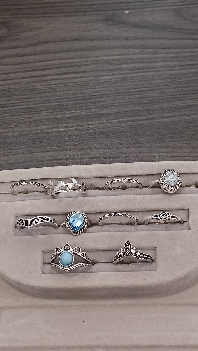 Image for St Albans, WV – Coins, Jewelry, Art Glass, Collectible Barbies!