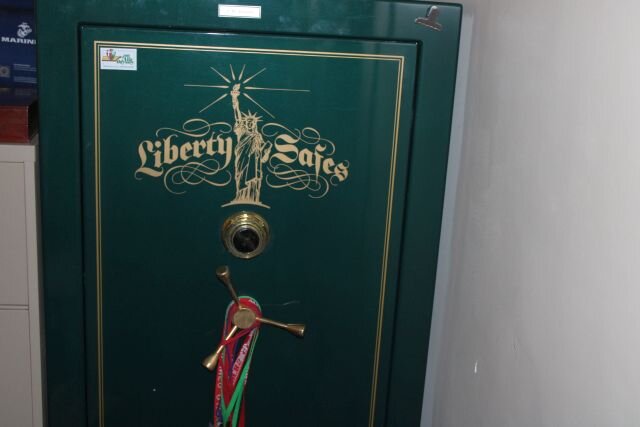 Image for FORD TAURUS-TRACTORS-MOWERS-FURNITURE