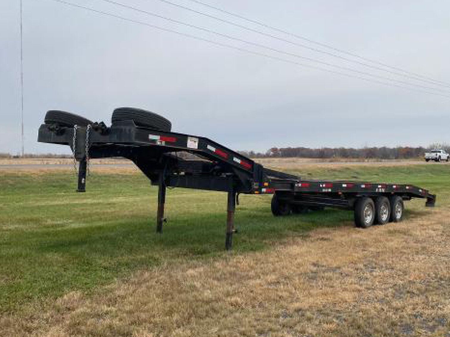 1998 Hide a Bed Gooseneck Trailer