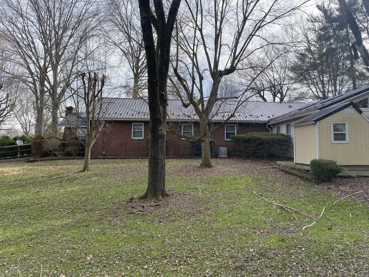 Image for SOLD $288,750 - Spacious 3 Bedroom on over 1 Acre in Maplewood Estates