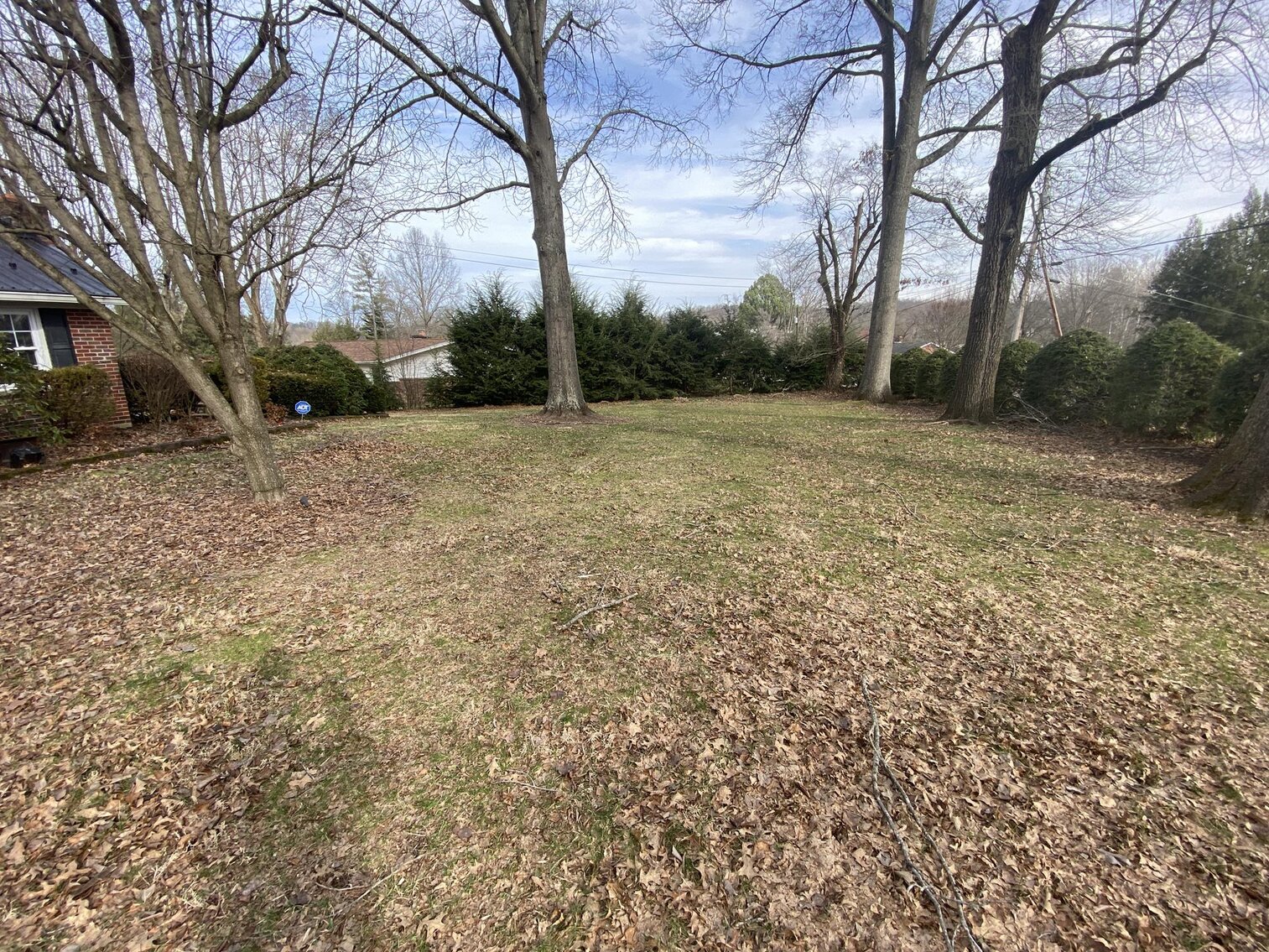 Image for SOLD $288,750 - Spacious 3 Bedroom on over 1 Acre in Maplewood Estates