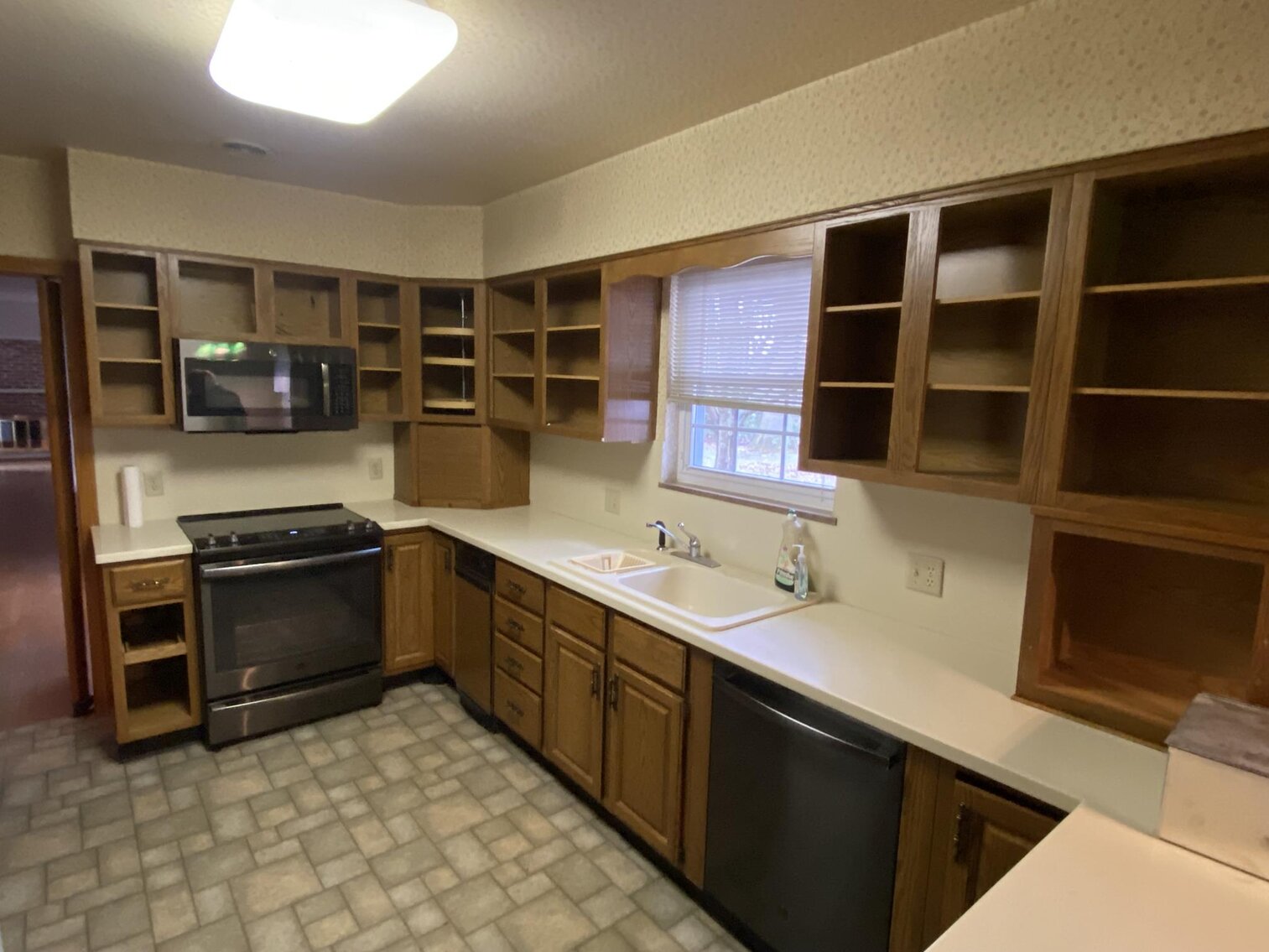 Image for SOLD $288,750 - Spacious 3 Bedroom on over 1 Acre in Maplewood Estates