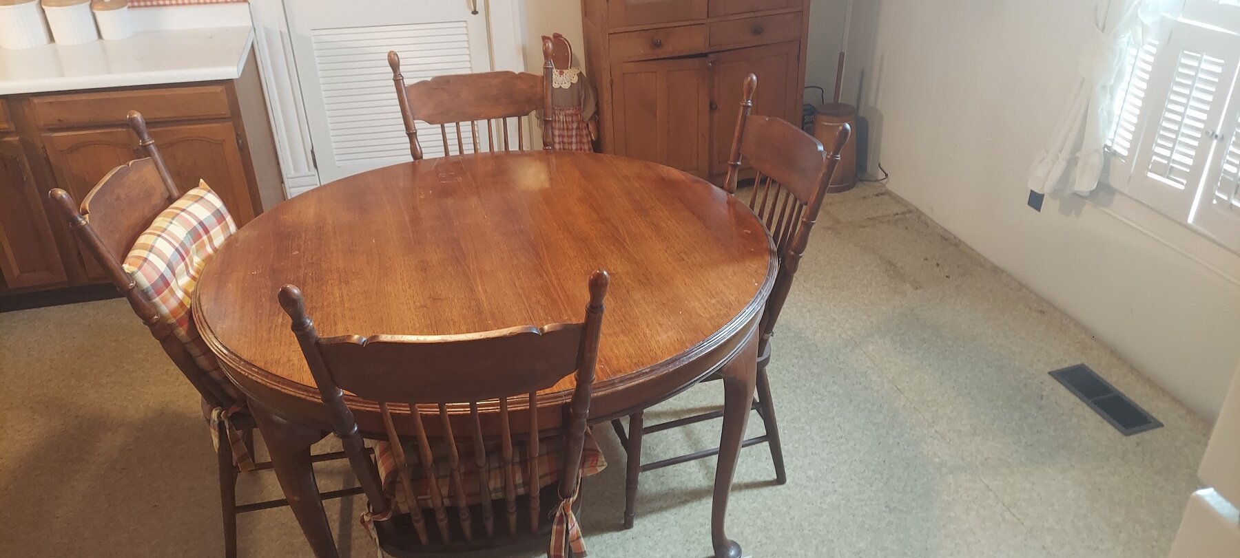 Image for Proctorville, OH – Art by Peter Max, Lawn Furniture, Jewelry, Furniture, Appliances, Tools, and more!