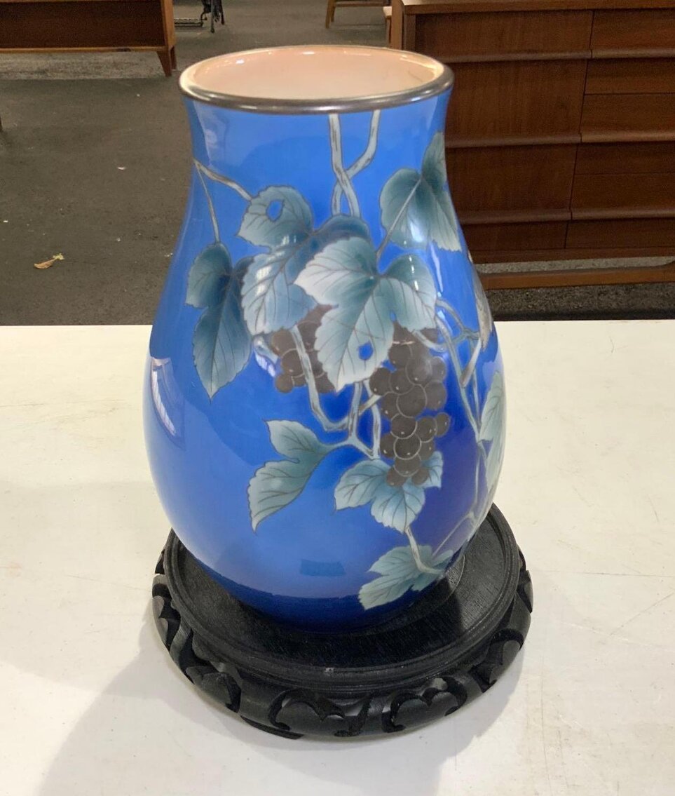 Image for Mid Century Modern Furniture, Southeast Asian Decorative Arts, Sewing Machines, Fabric, Glassware and China, Antiques