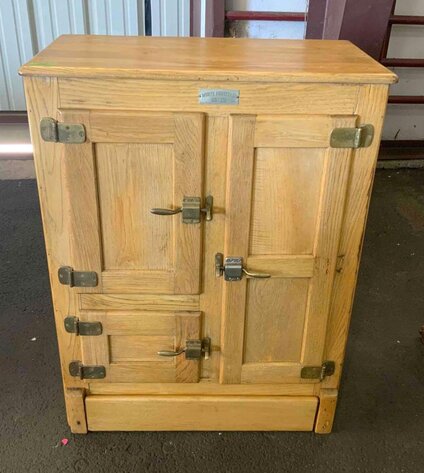 Image for Mid Century Modern Furniture, Southeast Asian Decorative Arts, Sewing Machines, Fabric, Glassware and China, Antiques