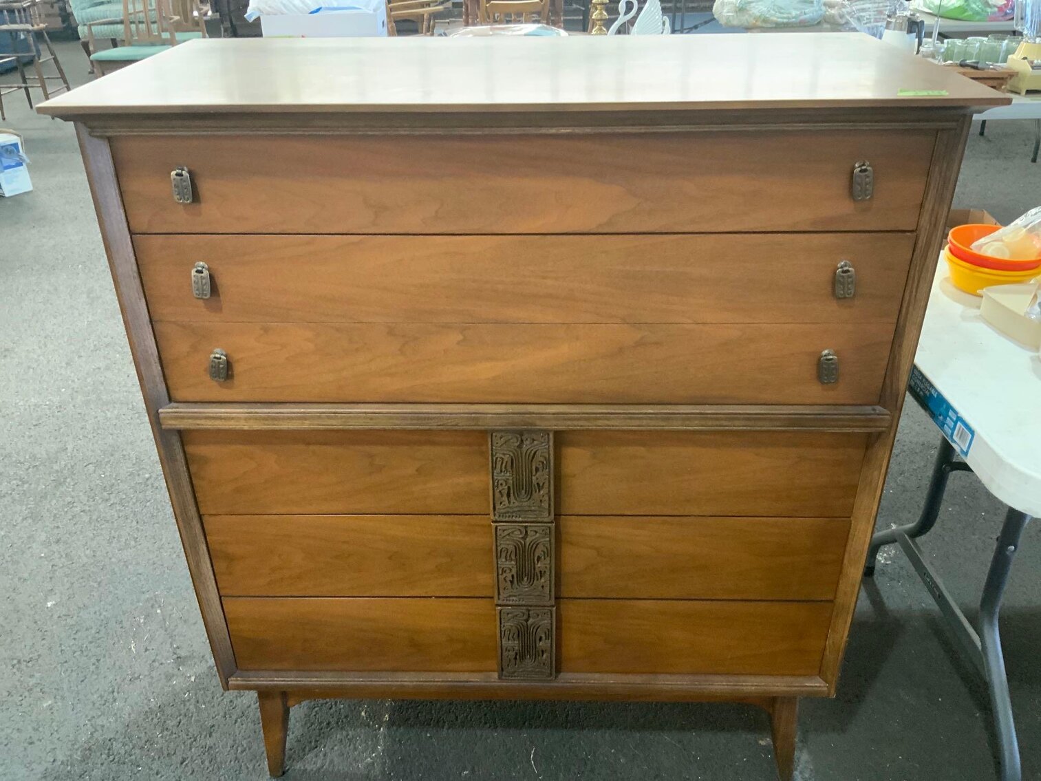 Image for Mid Century Modern Furniture, Southeast Asian Decorative Arts, Sewing Machines, Fabric, Glassware and China, Antiques