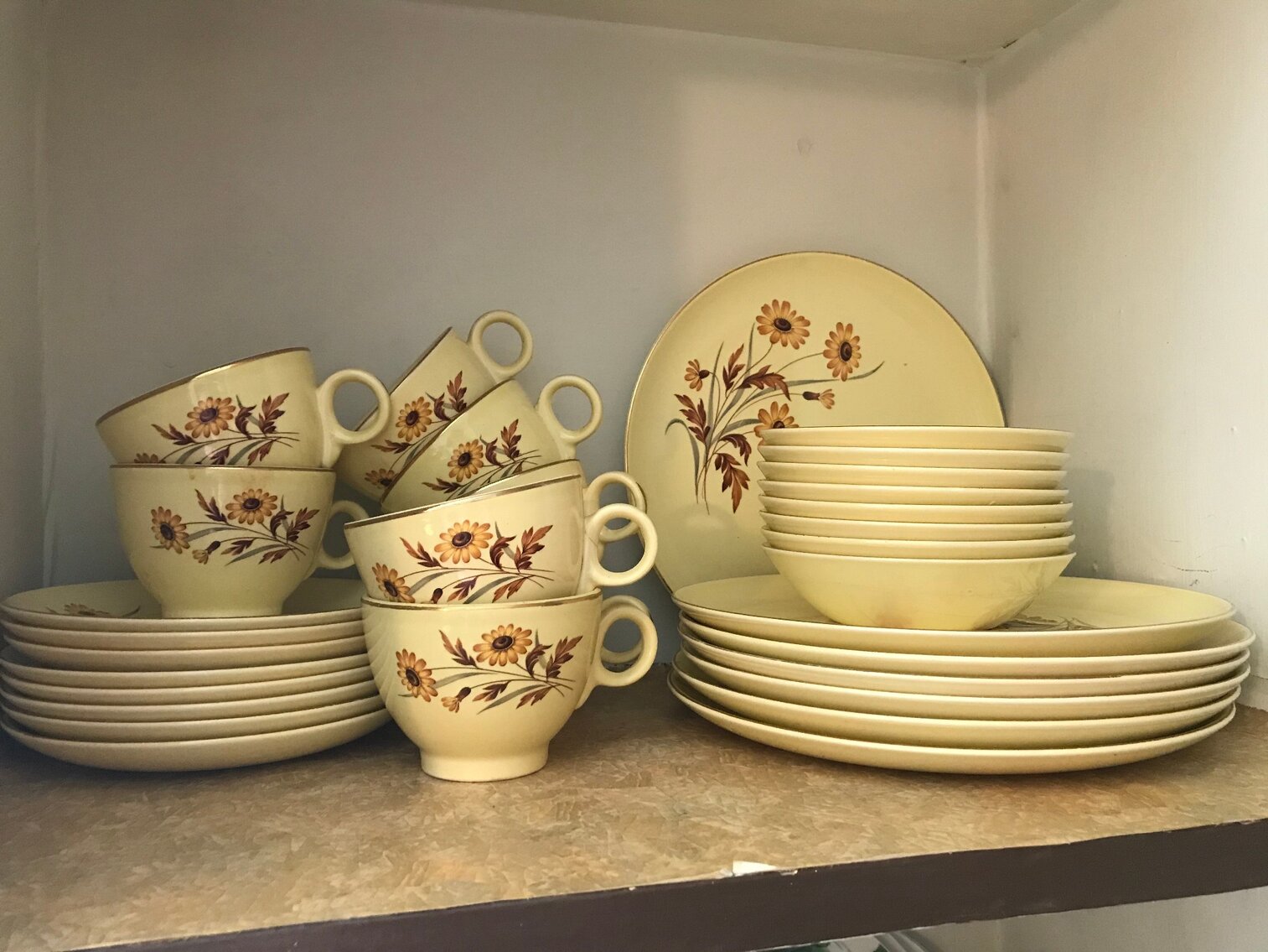 Image for Fredericktown, PA – Glassware, China, Quilts, Furniture, Household Items & Appliances