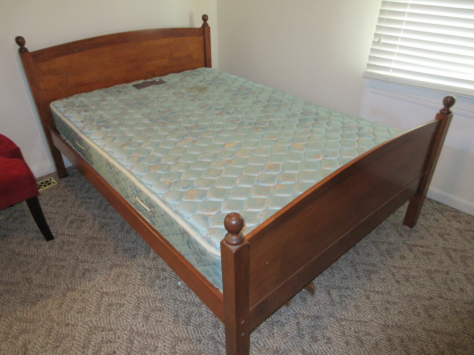 Image for Stonewood, WV – Estate Auction: Power Tools, Modern & Antique Furniture, Kitchen Items, Art & Collectibles, and More!