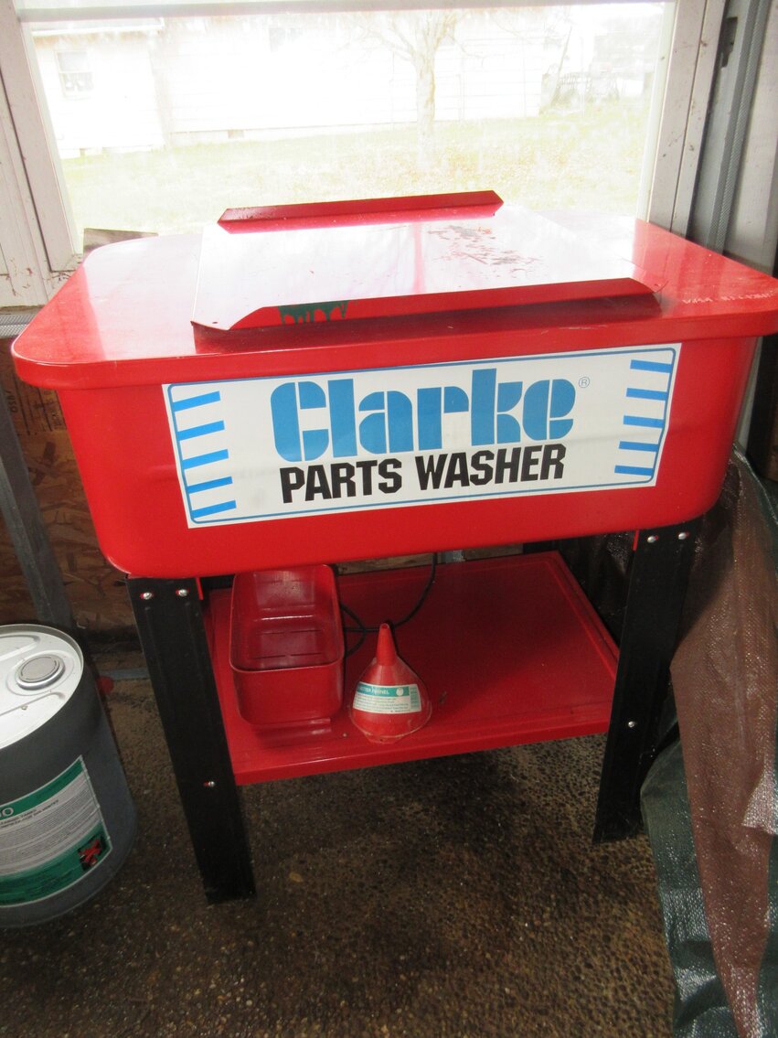 Image for Stonewood, WV – Estate Auction: Power Tools, Modern & Antique Furniture, Kitchen Items, Art & Collectibles, and More!