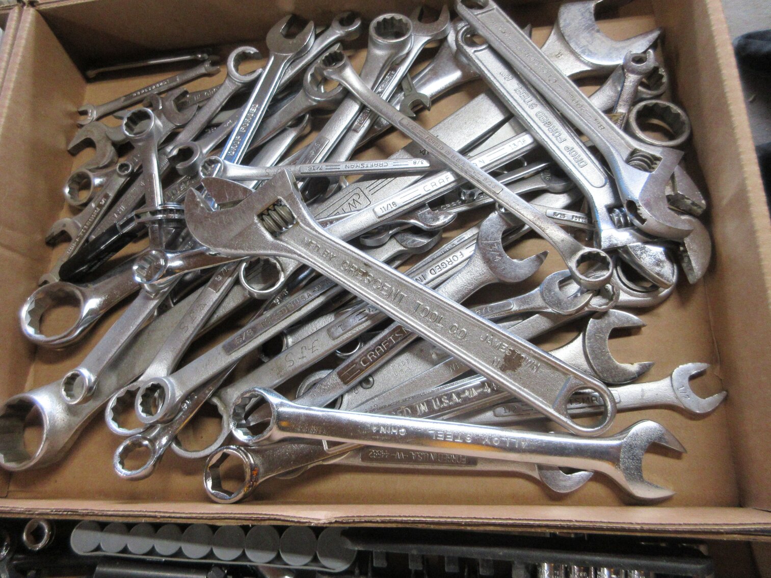 Image for Stonewood, WV – Estate Auction: Power Tools, Modern & Antique Furniture, Kitchen Items, Art & Collectibles, and More!