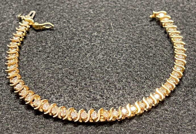 Image for Jewelry, Coins, Longaberger, Sewing, Collectibles, Furniture, Tools, Grand Marquis (Falla)