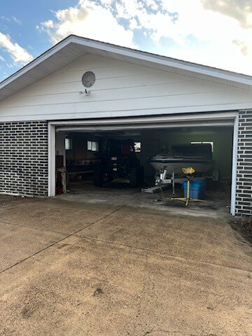 Image for SOLD $335,500 - Spacious 3 Bedroom on Nearly 2 Acres