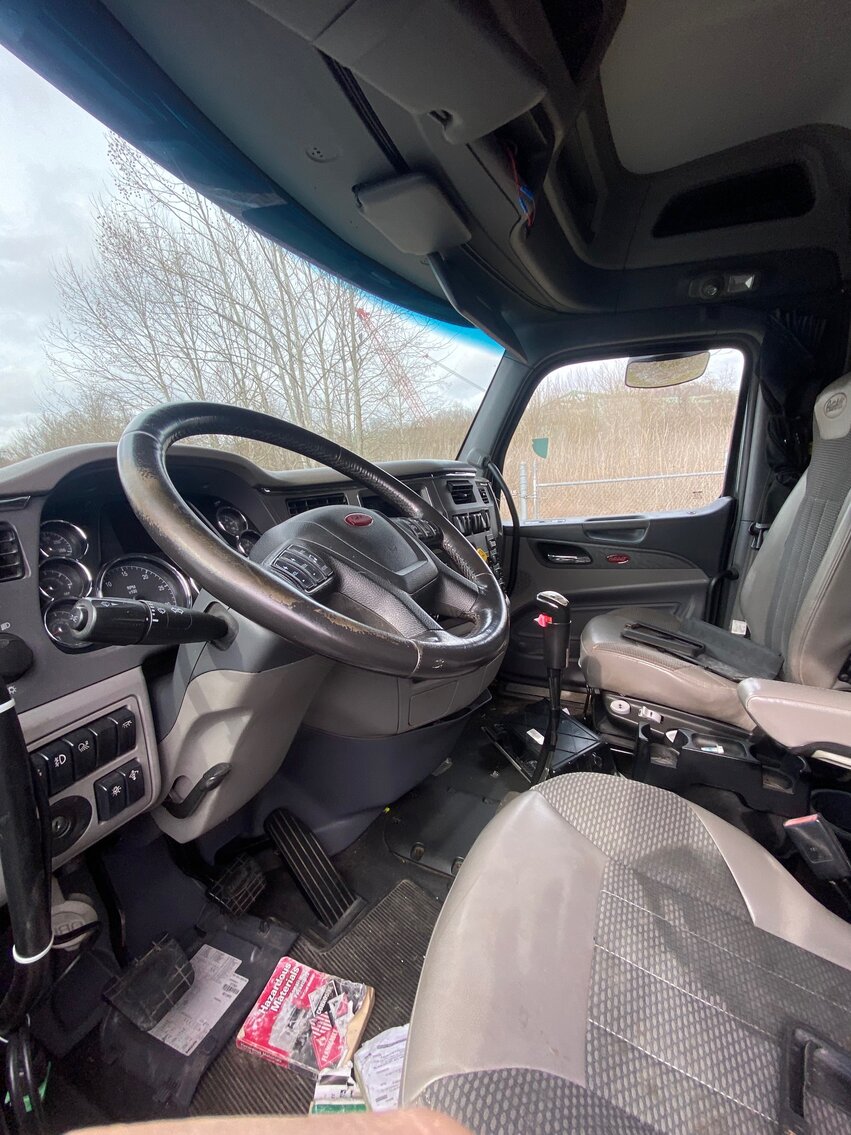 Image for Nitro, WV – Secured-Party Truck Auction: ’15 Peterbilt & ’07 Volvo