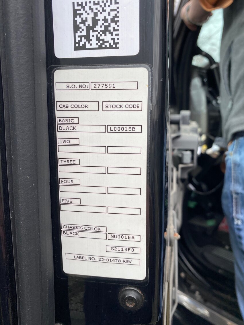 Image for Nitro, WV – Secured-Party Truck Auction: ’15 Peterbilt & ’07 Volvo