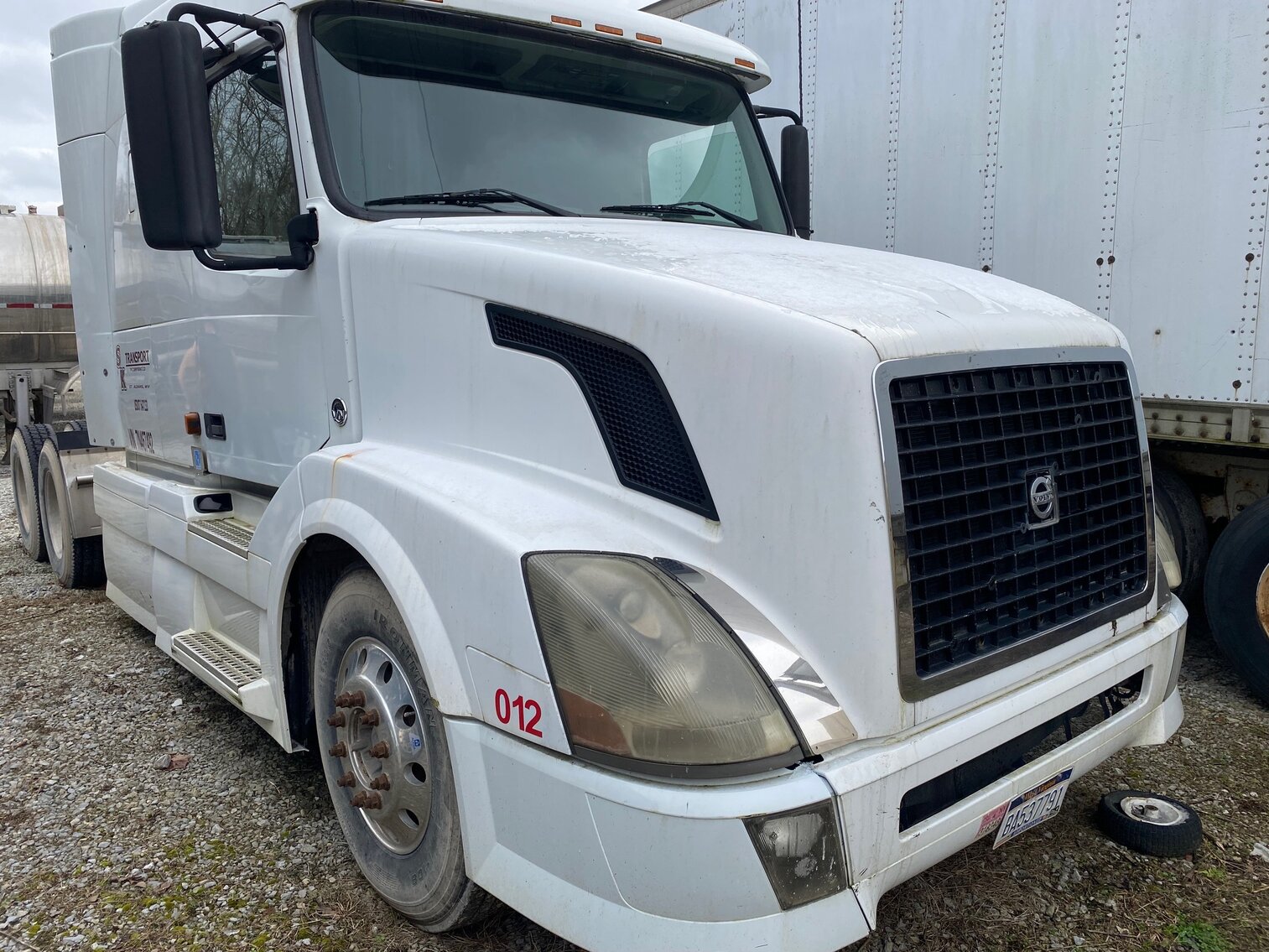 Image for Nitro, WV – Secured-Party Truck Auction: ’15 Peterbilt & ’07 Volvo