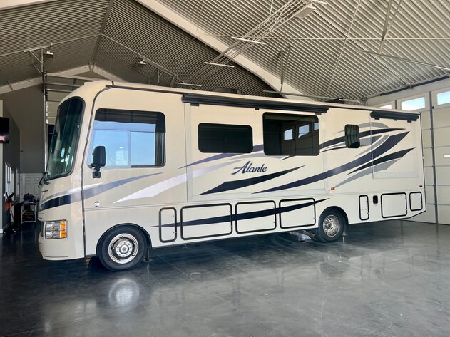 Image for Absolute Online Only 2016 31V Jayco Alante Motor Home