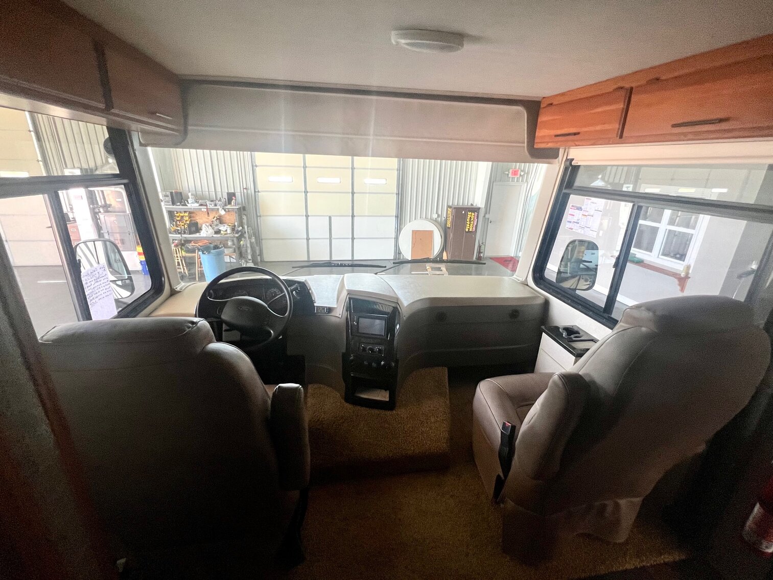 Image for Absolute Online Only 2016 31V Jayco Alante Motor Home