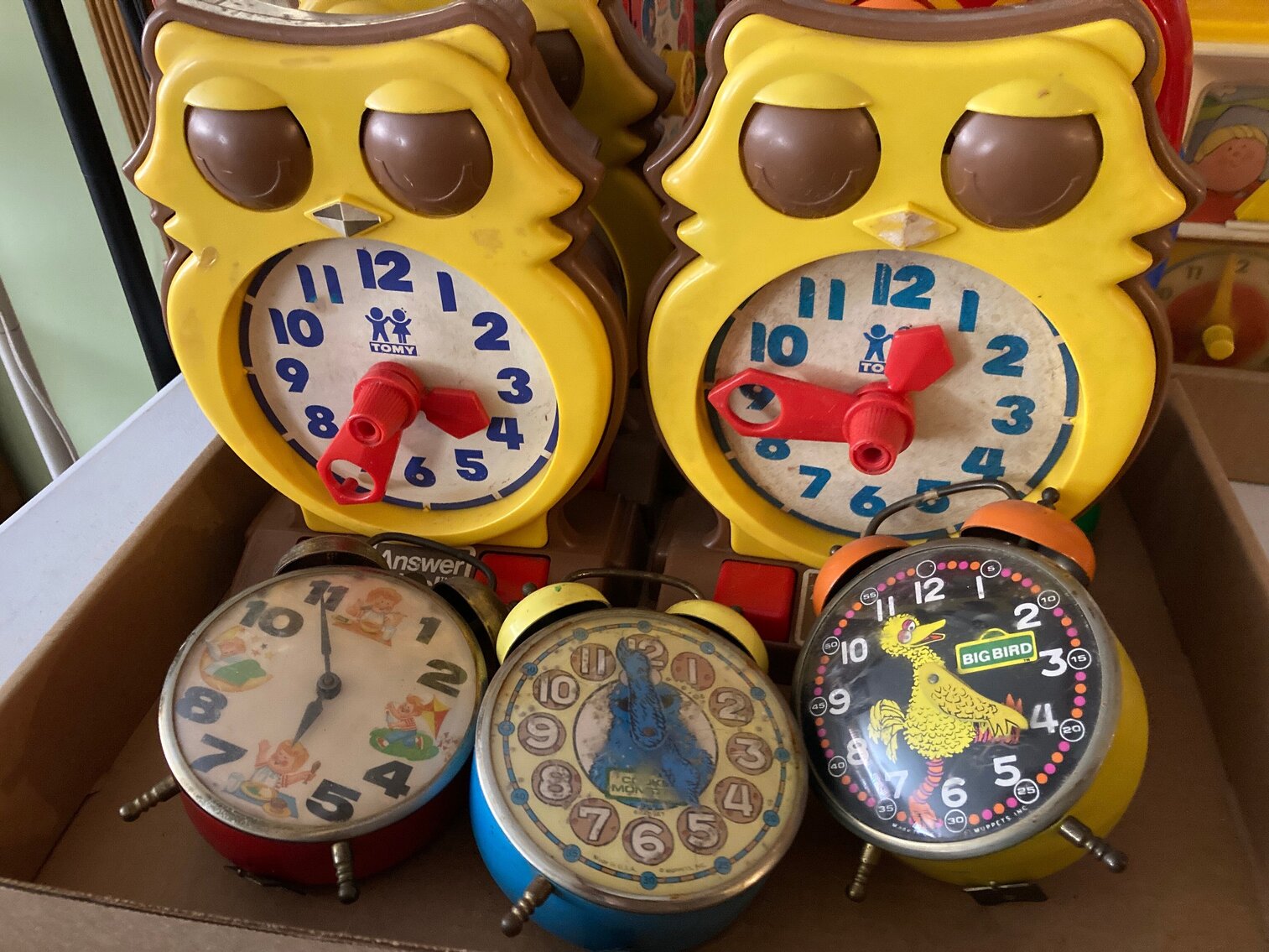 Image for Markleysburg, PA – Estate of Ricky Devault: Dolls, Clocks, Glassware, Lawn/Garden Items, and more!