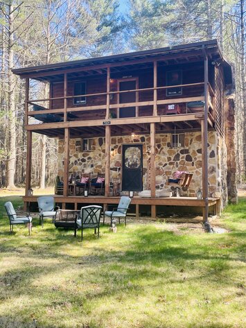 Image for Quaint Cabin on 11 acres