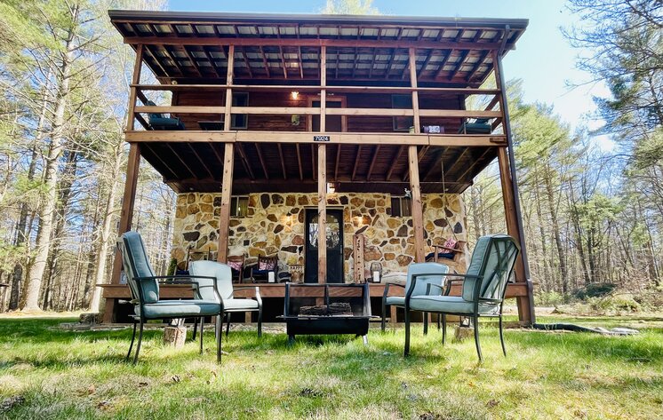 Image for Quaint Cabin on 11 acres