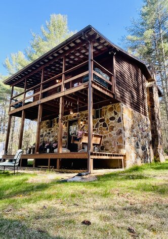 Image for Quaint Cabin on 11 acres