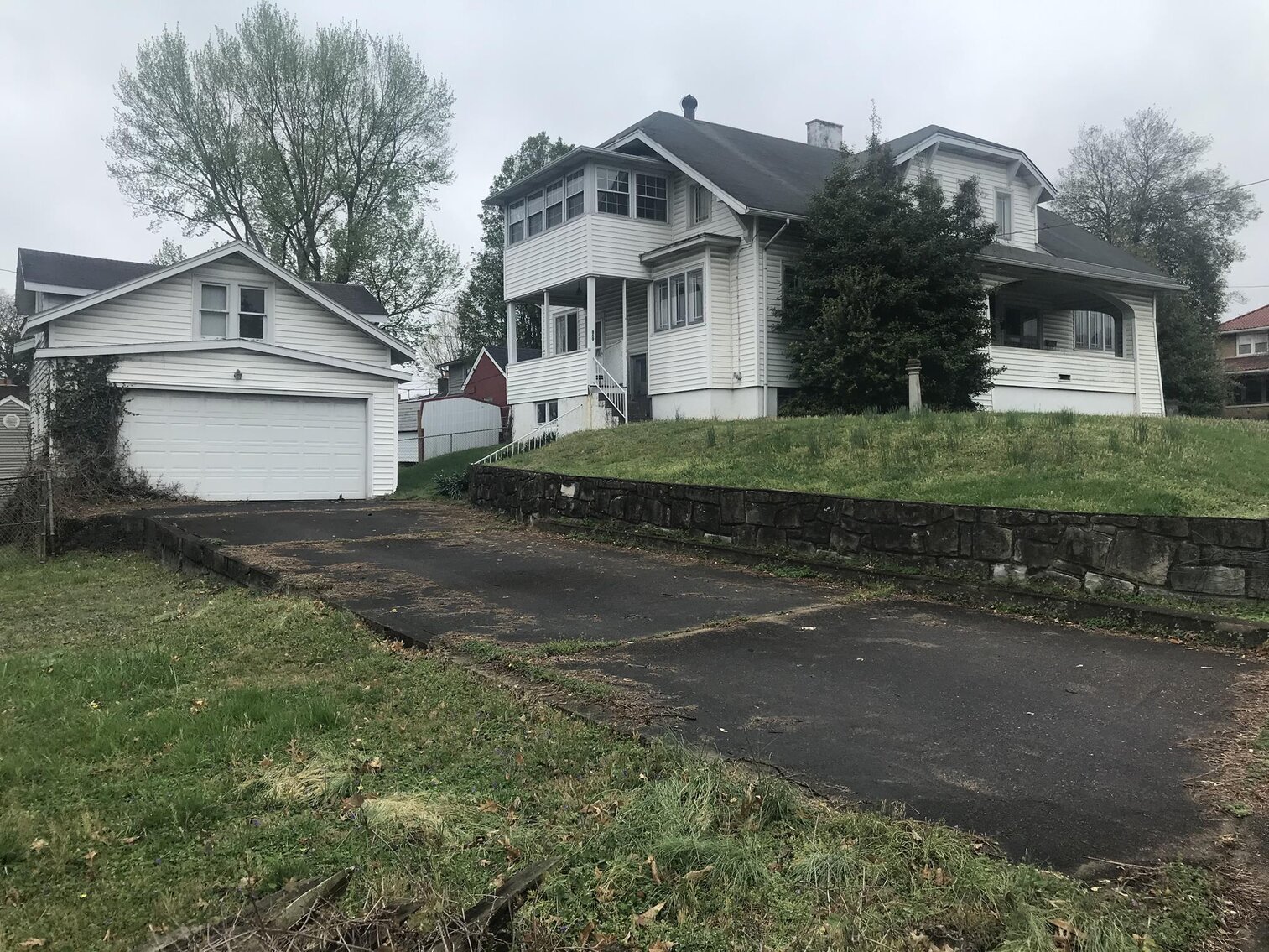 Image for SOLD $74,250 - Spacious 5 Bedroom in Charleston Selling to the Highest Bidder