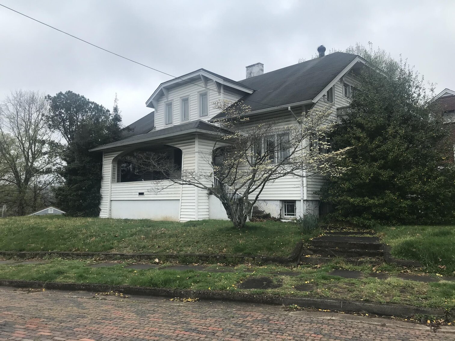 Image for SOLD $74,250 - Spacious 5 Bedroom in Charleston Selling to the Highest Bidder