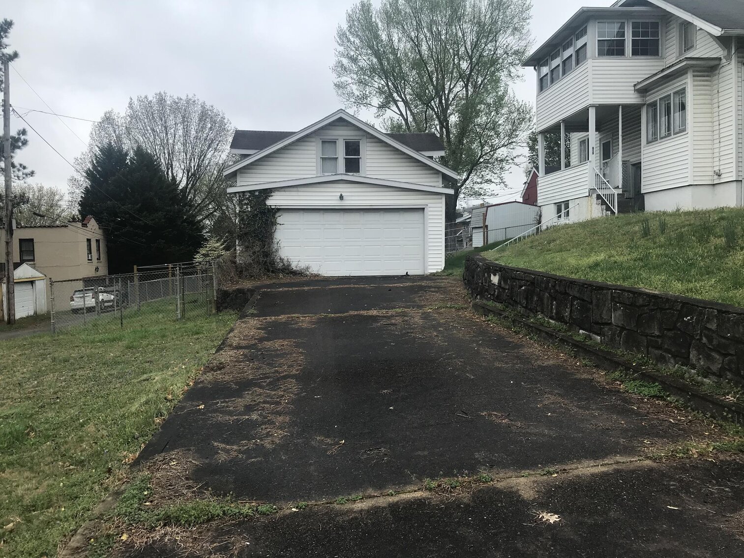 Image for SOLD $74,250 - Spacious 5 Bedroom in Charleston Selling to the Highest Bidder