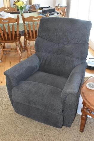 Nowthen Moving Phase 3: Dale Earnhardt, Collectibles & Household