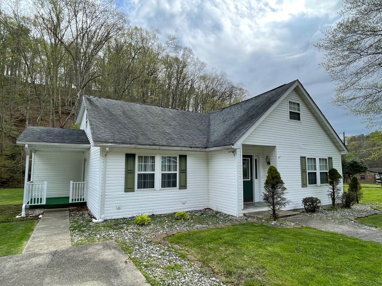 Image for SOLD $143,000 - Move-in Ready 3 Bedroom with Workshop