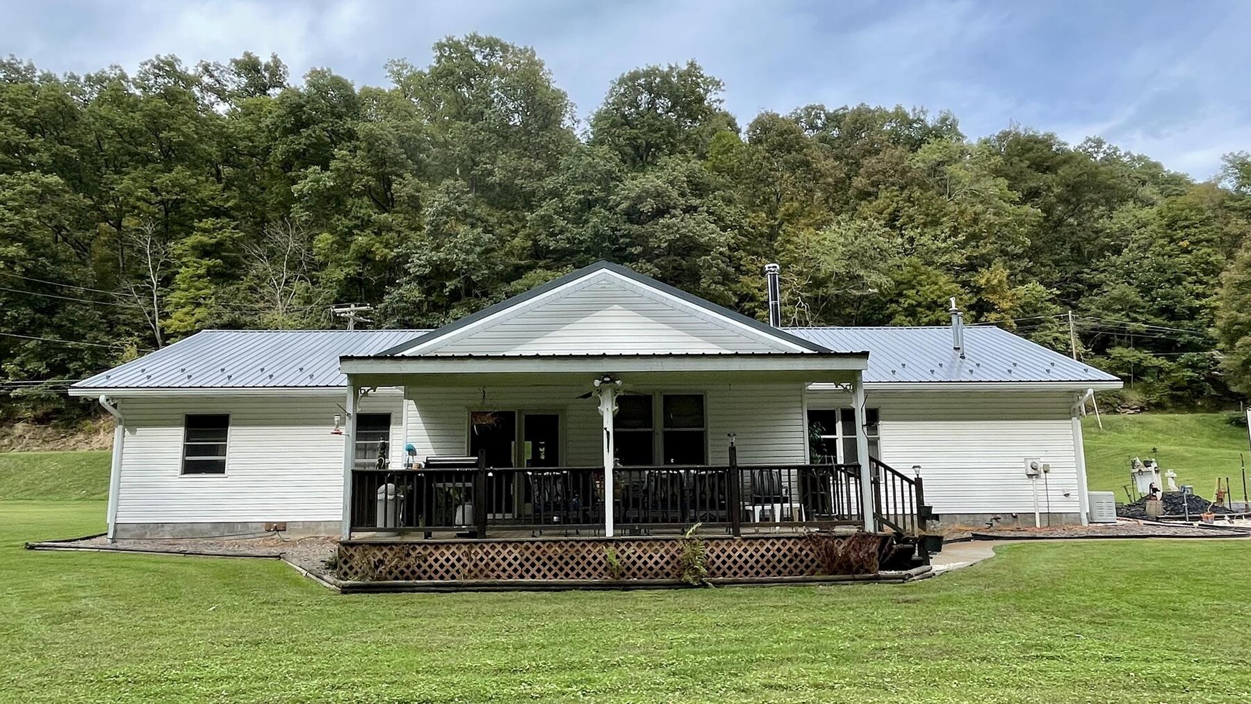 Image for SOLD $231,000 - Spacious 3 Bedroom on 1 Acre