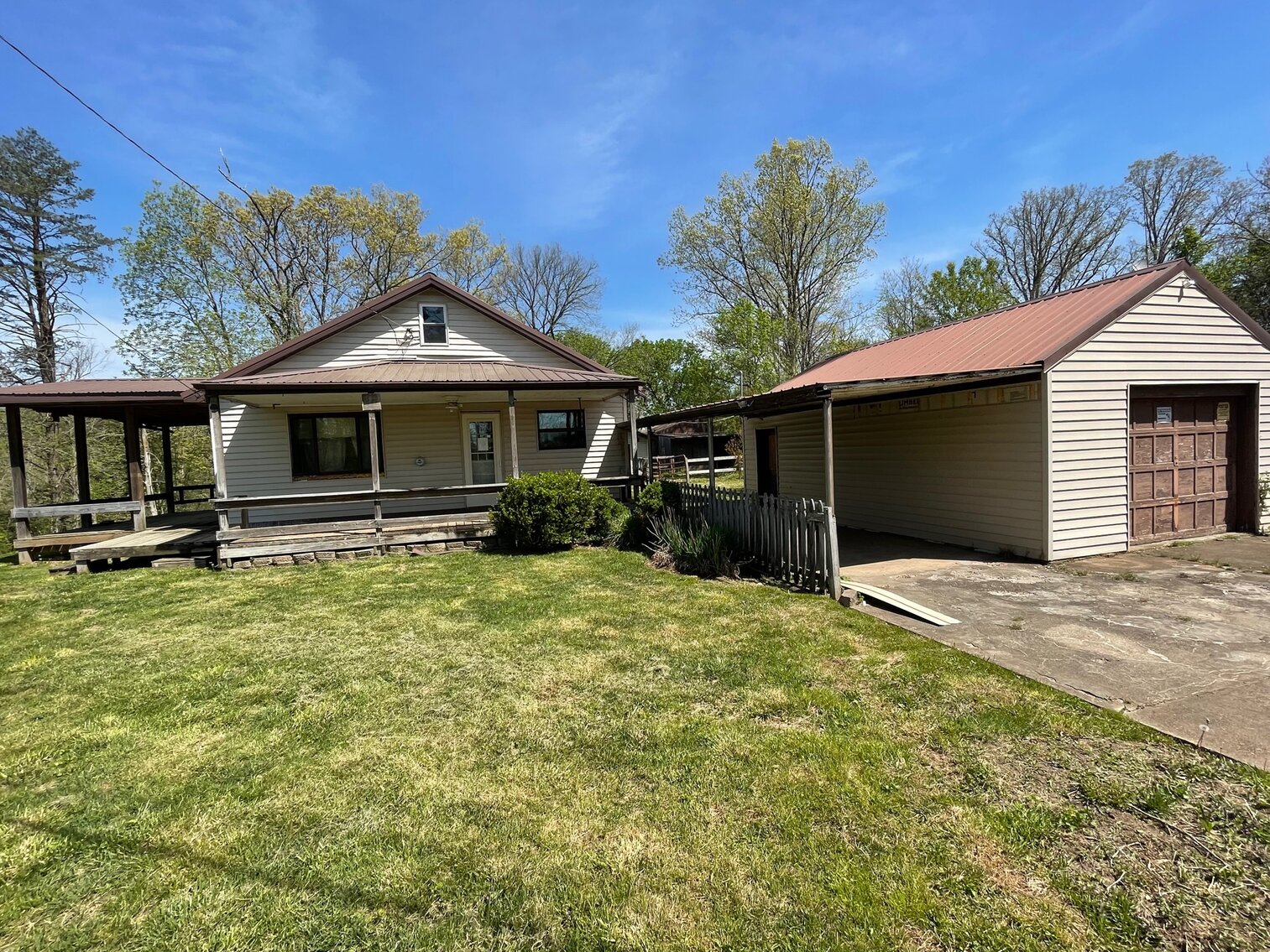 Image for SOLD $44,000 - 3 Bedroom with Garage, Barn, & Shop