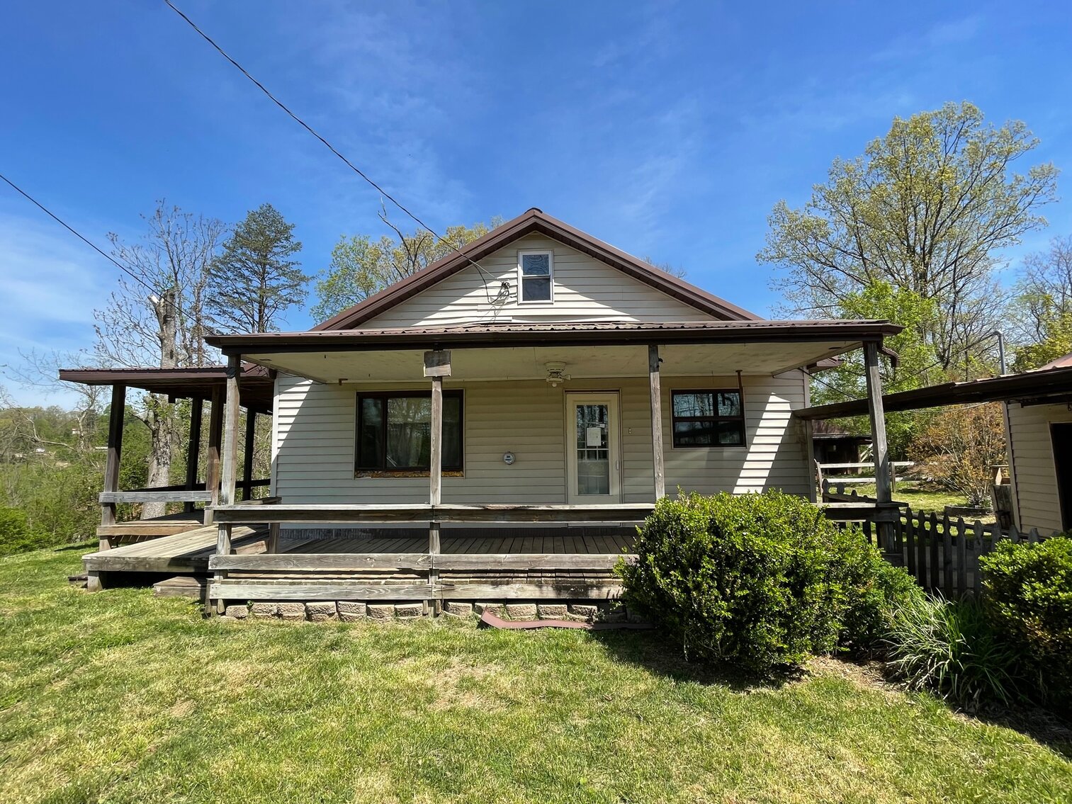 Image for SOLD $44,000 - 3 Bedroom with Garage, Barn, & Shop